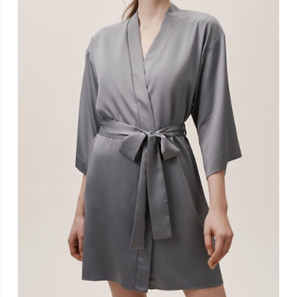 Flora Nikrooz Other - Flora Nikrooz silk robe. Size xl. Only worn once
